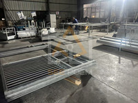 Box de manège extérieur portables en acier galvanisé à chaud, avec portes avant et toit, tailles personnalisables, robustes et optimales pour les chevaux