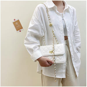 Bolso Bandolera de Moda al por Mayor, Diseño de Nicho, Un Solo Hombro, Cierre de Solapa, Cadenas, Poliéster, Correa Única, Diseño Cuadrado Pequeño - Product Image 5