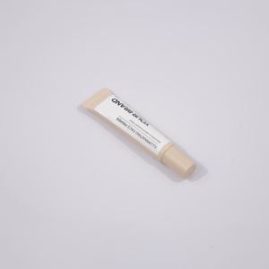 كريم أساس للوجه مضيء بعلامة تجارية خاصة يمنح إشراقة وتشبه البشرة بالبشرة النضرة - Product Image 3