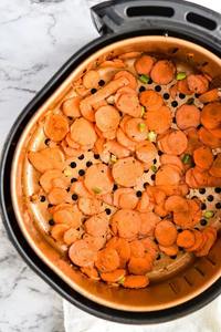 Zanahoria Naranja Fresca Natural HP Valia de la Mejor Calidad, 3 cm, Rica en Vitaminas y Fibra para Cocinar, Hacer Jugos, Ensaladas, Procesamiento de Alimentos, Uso en Exportación - Product Image 2