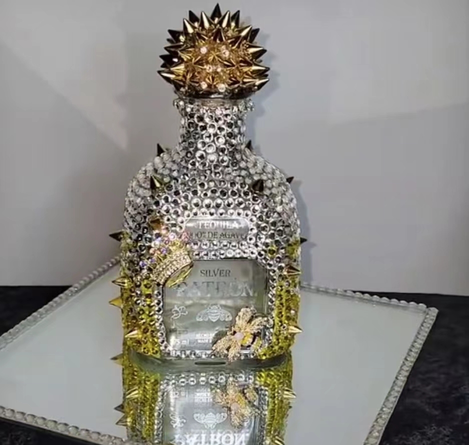 Стеклянная фляжка с бриллиантом для свадебного подарка, роскошная бутылка Bling, новый дизайн, празднование дня рождения, OEM