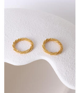 Moonlandy — bague en acier titane pour hommes et femmes, anneau de conception ondulé en or 18K - Product Image 2