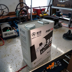 Vente en gros d'huile pour moteur à essence entièrement synthétique de haute pureté API SL/CF SAE <span class=keywords><strong>10w40</strong></span> 5w30 Lubrifiants pour moteurs automobiles - Product Image 1