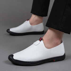 Mocassins en cuir pour hommes à enfiler, bout rond, semelle en caoutchouc respirante, chaussures d'été pour la conduite, couleur unie avec motif à rayures - Product Image 4