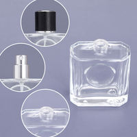 Échantillon Gratuit Vente en Gros Luxe Femme Marque HM Multi-tailles 50ml Flacon de Parfum Carré en Verre avec Pompe Vaporisateur Diffuseur à Roseaux Écran