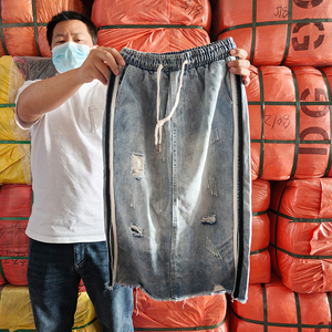 <span class=keywords><strong>Grossiste</strong></span> Vêtements d'occasion décontractés d'été Tailles mixtes Balles <span class=keywords><strong>de</strong></span> 19kg et 100kg Jeans et jupes usagés - Product Image 1