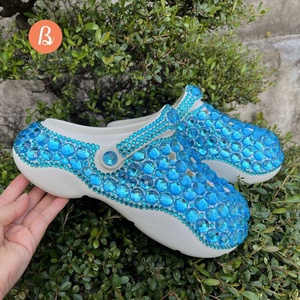 Sandales d'été respirantes personnalisées avec logo diamant <span class=keywords><strong>de</strong></span> <span class=keywords><strong>luxe</strong></span>, design personnalisé, chaussures brillantes, chaussures en cristal scintillantes - Product Image 5