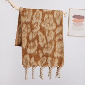 Hot bán <span class=keywords><strong>Leopard</strong></span> tua Mohair mùa đông Khăn thời trang thời tiết lạnh dài tùy chỉnh in khăn - Product Image 2