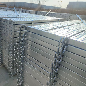 Planche d'échafaudage galvanisée BS1139/EN74-Panneau de passerelle en acier Q235 avec crochets de sécurité et antidérapant - Product Image 3