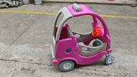Mobil Mainan Putri 88*45*80cm Kendaraan Roda Empat Tanpa Mesin dengan Atap Peralatan Bermain Dalam Ruangan untuk Anak-Anak dan Kastil Nakal