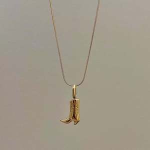 Arc-en-ciel Éléments Fer à Cheval Forme <span class=keywords><strong>U</strong></span> Pendentif Kaléidoscope Bottes Chanceux Symbole Ensemble Zircone Pendentif Collier En Acier Inoxydable - Product Image 4