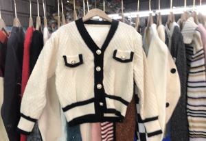 Geely Bale Ukay Ukay Cardigan en tricot moyen Hiver Vêtements en laine - Product Image 6