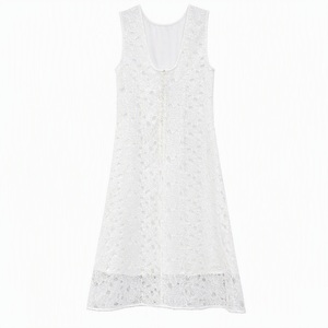 Robe midi blanche sans manches en dentelle, col rond, coupe trapèze, décontractée et élégante pour femme, idéale pour le quotidien, le bureau ou les soirées - Product Image 5