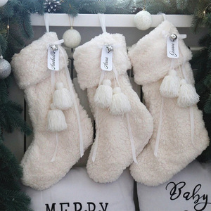 Mogonram Décoration de Noël en gros, chaussettes de Noël blanches en fausse fourrure bouclée Teddy - Product Image 2