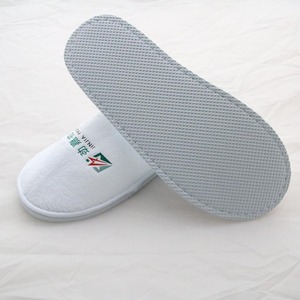 Venta al por mayor de suministros de habitaciones desechables <span class=keywords><strong>Hotel</strong></span> Spa Coral polar pantuflas artículos de una tienda de un dólar - Product Image 4