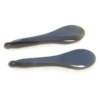 Cuillère de massage Gua Sha en agate grise pour le soin du visage, outil de beauté naturel fait main pour la thérapie d'acupuncture