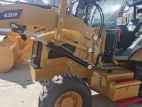 Chargeuse-pelleteuse sur pneus Caterpillar 420F d'occasion 4x4, moteur Cummins, pompes hydrauliques Eaton, roulement moteur haute efficacité