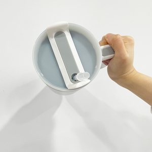 Magazzino USA 20pack colore bianco H2.0 verniciato a polvere 40oz placcato in <span class=keywords><strong>oro</strong></span> con manico inciso 40 goldh20dd - Product Image 4