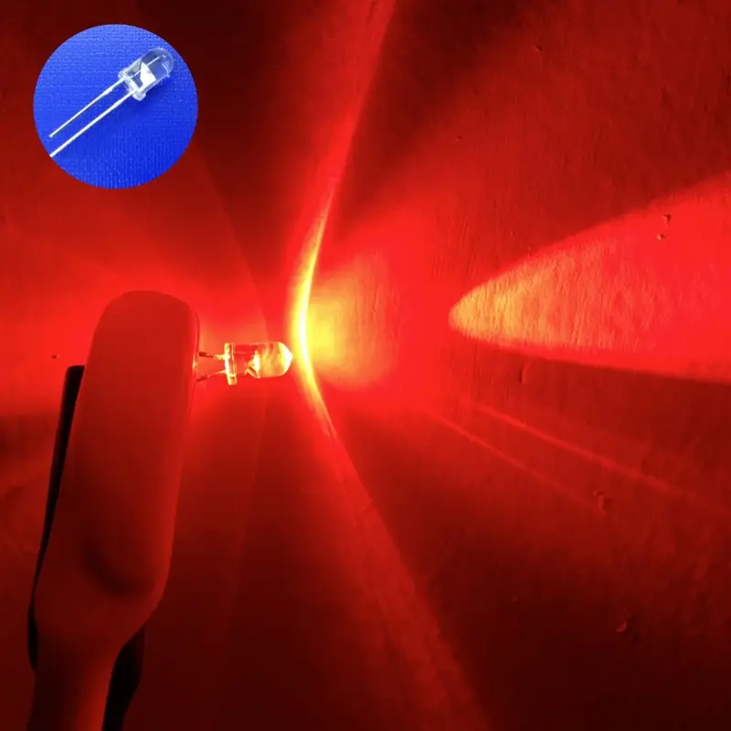 תנועה צבע אדום 620-630nm 12000mcd עדשה שקופה 30 מעלות ראש עגול טבילה 5 מ""מ led לאור חץ led אדום