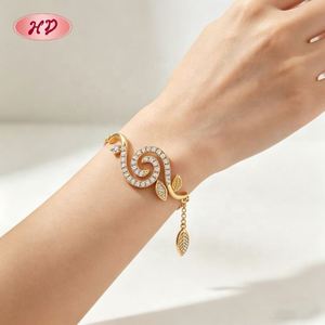 Brazalete de Latón Moderno con Baño de Oro de 18K y Circonitas AAA, Diseño de Hoja de Vid con Cadena, para Aniversario, Brazalete de Moda - Product Image 6