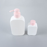 Pour Dove Mini 1oz Bouteilles de shampooing 8oz Bouteilles de lotion en plastique rouge avec pulvérisateur à pompe Bouteilles de shampooing d'hôtel carré noir vide 30ml