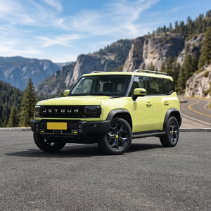 Vehículo SUV Compacto Usado 2024, Tracción Delantera, Automático, Gasolina, Interior de Cuero, 5 Puertas, Volante a la Izquierda, Interior Oscuro, Neumáticos R18 para Exportación - Product Image 3