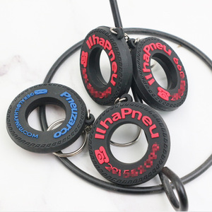 พวงกุญแจล้อรถพีวีซีแบบนุ่มพวงกุญแจยางพีวีซีแบบนิ่มพวงกุญแจแบบ3D สองด้านของขวัญรถจักรยานยนต์โลโก้ตามสั่ง - Product Image 1