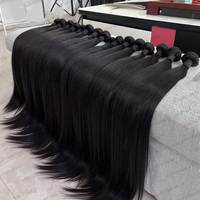 Usine avec 30 ans d'expérience, vente en gros de cheveux naturels cambodgiens 100% vierges Remy, alignés sur la cuticule, avec trame double cousue à la main et trame machine