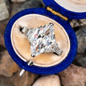 Anello Minimalista a Forma di Marquise per Donne, Stile Futuristico e Cool, Aspetto Trasparente, Accessorio Moda per Dito, Regalo - Product Image 2