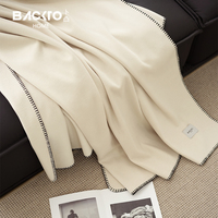 Couverture douce et durable de haute qualité Couverture moderne de luxe en faux cachemire Lavable en machine pour salon canapé et hôtel