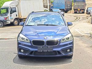 BMW Série 2 <span class=keywords><strong>218i</strong></span> Active <span class=keywords><strong>Tourer</strong></span> 6AT Leading Edition Hatchback LHD avec toit ouvrant panoramique, véhicule d'occasion à vendre - Product Image 2