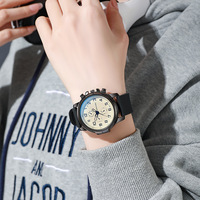 Montre polyvalente pour couple, style preppy pour lycéens (garçons et filles), tendance littéraire rétro pour les examens, décontractée et élégante.