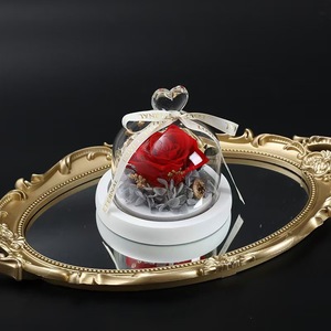 Rose éternelle sous cloche en verre avec lumière LED, cadeau pour la veille de Noël, fête du Nouvel An, cadeau de Noël, Saint-Valentin, décoration de maison - Product Image 6