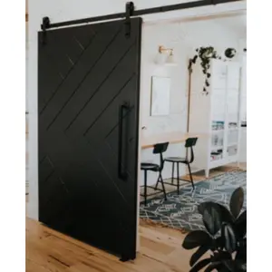Настраиваемые водонепроницаемые матовые черные деревянные межкомнатные раздвижные двери сарая в американском стиле для современной квартиры с полками