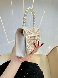 Bolso de Fiesta PLAYMAX para Mujer, Diseño Cuadrado Horizontal con Cierre Magnético, Adornado con Cuentas y Cristales, en Poliéster, Venta al Por Mayor - Product Image 3