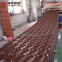 Tuiles de toit modernes en résine synthétique ASA à 4 couches en PVC pour hôtels et entrepôts - Durables, ignifuges, anti-corrosion