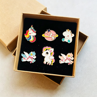 Ensemble de pin's en émail personnalisés haut de gamme pour fournisseur de badges, avec boîte personnalisée et impression UV, mignon et promotionnel