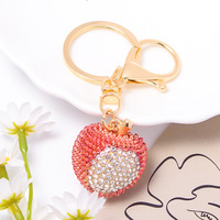 Hete Aanbieding Schattige Verse Aardbei Strass Sleutelhanger Zinklegering Fruit Tas Charm Kristal Autosleutelring Zoete Groothandel Sieraden