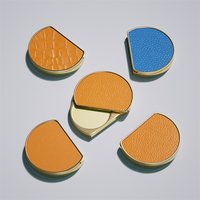 Baume à lèvres blush personnalisé compact en métal avec dessus en cuir conteneur de parfum solide dans une boîte en fer blanc magnétique boîtes en métal personnalisables