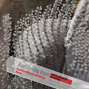 Robe de mariée africaine neuve en gros avec manches longues et dentelle pour les mariées - Product Image 4