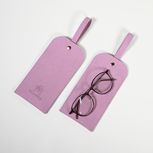 GLAMPKG Nouvelle Arrivée Pochette de Rangement Portable Multifonction en Microfibre avec Logo Personnalisé pour Stylos et Lunettes de Soleil - Product Image 1