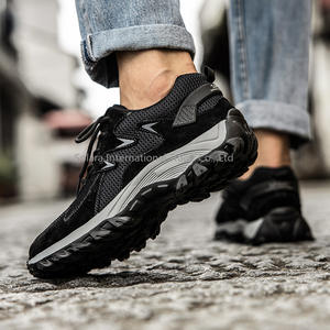 รองเท้ากีฬาผู้ชายปี 2024 กันน้ำ ระบายอากาศได้ดี รองเท้าวิ่งกลางแจ้ง รองเท้าผ้าใบแบบสวม  วัสดุตาข่าย พื้นรองเท้าทำจากยาง - Product Image 6