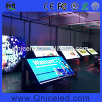 Señales LED de desplazamiento al aire libre de doble cara A prueba de agua IP65 Pantalla de publicidad de video a todo color Señales electrónicas LED programables