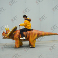 Équipement de parc d'attractions animatronique : Modèle de dinosaure électrique marcheur Triceratops pour centre commercial