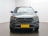 Hyundai Tucson 2015 1.6T Automatique LHD SUV Familial Prêt à l'Expédition Faible Kilométrage Rétroviseurs Rabattables 6 Haut-parleurs Économique Véhicule d'Occasion