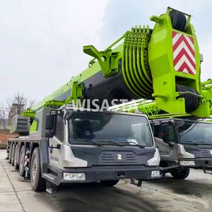 Construcción de alta calidad 2021 Zoomlion 200 toneladas grúas de camión de elevación usadas todo terreno a la venta - Product Image 1