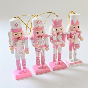 Bán Buôn Mini Màu Hồng Bằng Gỗ Nutcrackers <span class=keywords><strong>Soldier</strong></span> Đồ Chơi Handmade Cây Giáng Sinh Mặt Dây Chuyền Và Trang Trí Cho Trẻ Em - Product Image 3