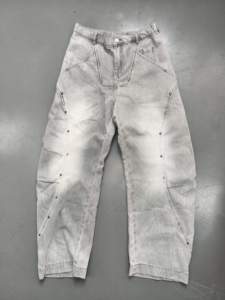 Pantalon en jean streetwear pour garçons, design patchwork imprimé et délavé sur mesure, jean écologique à jambe large de haute qualité, gris - Product Image 5