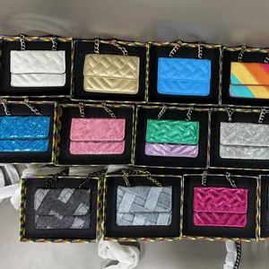 Portefeuille micro 2026 avec fermeture éclair en cuir PU, mini sac bandoulière à chaîne style Kurted, sac à main Geigers - Product Image 1