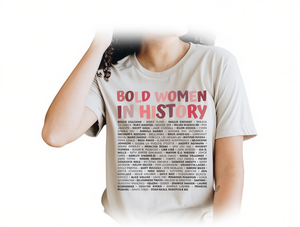T-shirt da donna Bold Women In History, 100% cotone, vestibilità regolare, casual, con stampa di scritte femministe, girocollo, manica corta - Product Image 1